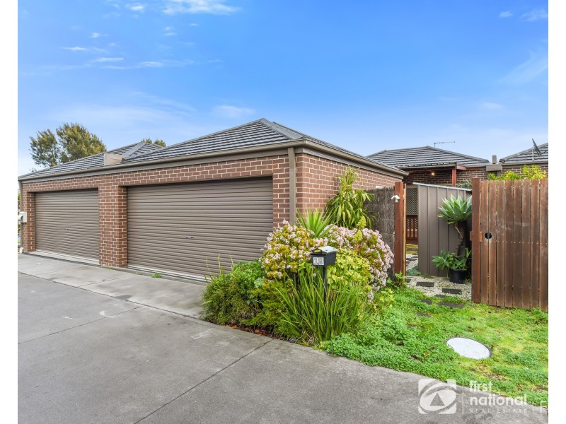 19 Comtois Lane, Clyde North VIC 3978