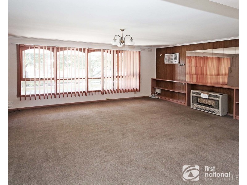 12 Roma Avenue, Cranbourne VIC 3977