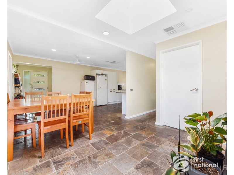 3 Valerie Drive, Cranbourne VIC 3977