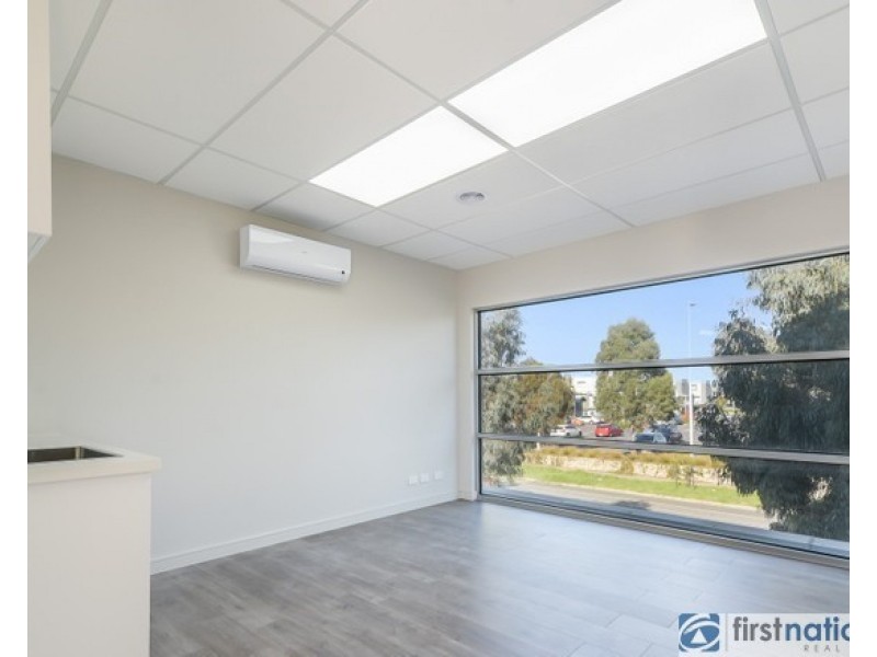 3/31 Linden Tree Way, Cranbourne North VIC 3977