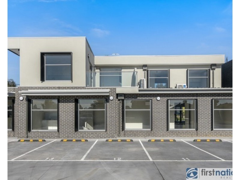 3/31 Linden Tree Way, Cranbourne North VIC 3977