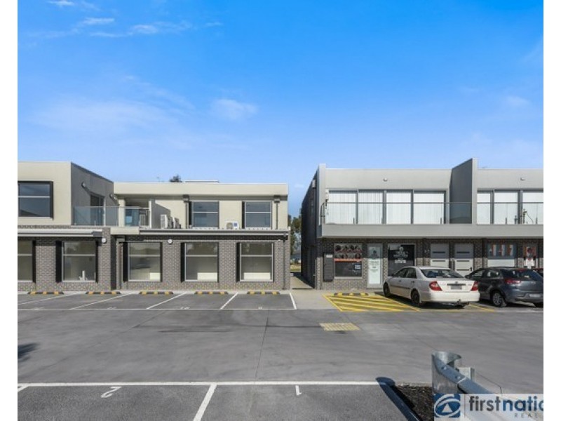 3/31 Linden Tree Way, Cranbourne North VIC 3977