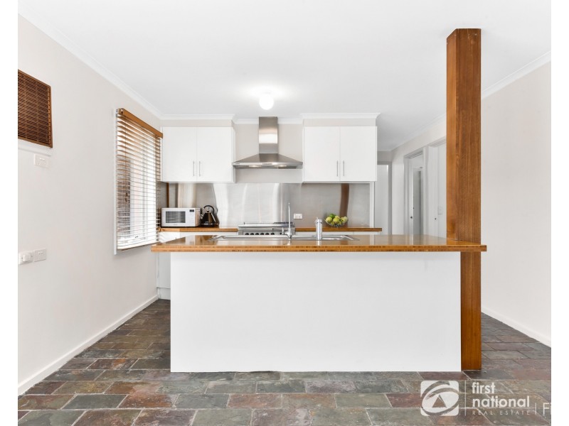 115 Endeavour Drive, Cranbourne North VIC 3977
