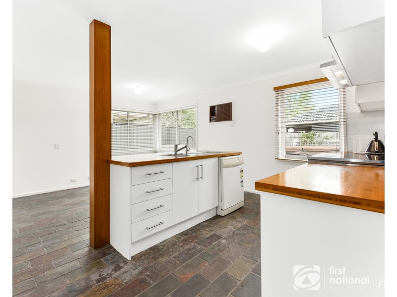 115 Endeavour Drive, Cranbourne North VIC 3977