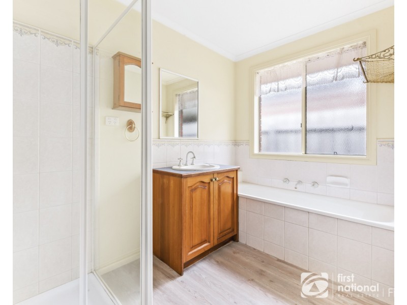 68. Cherryhills Drive, Cranbourne VIC 3977