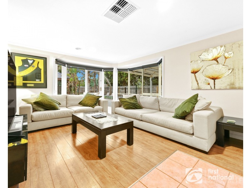 7 Huntingdale Close, Cranbourne VIC 3977