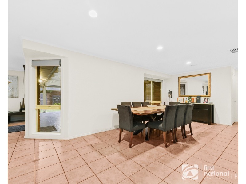 7 Huntingdale Close, Cranbourne VIC 3977