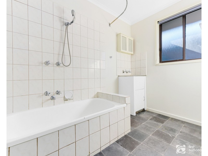 1/9 Walter Street, Cranbourne VIC 3977