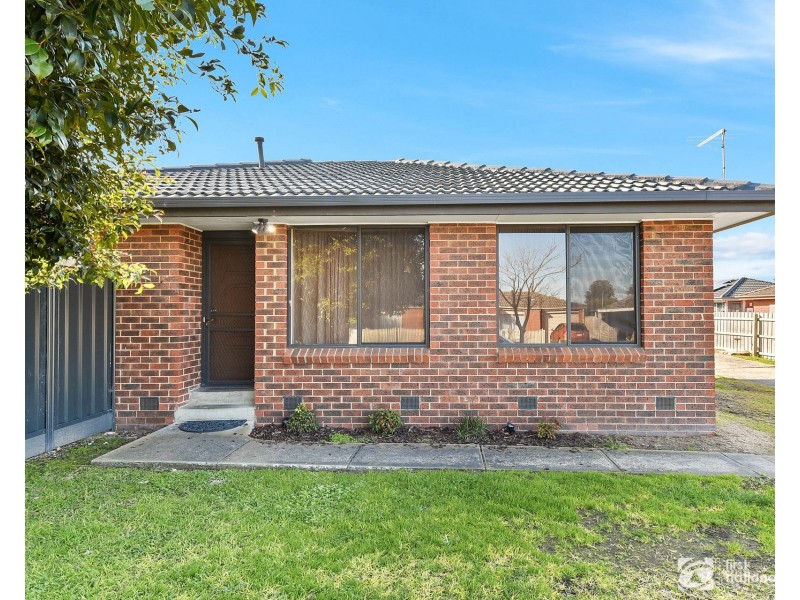 1/9 Walter Street, Cranbourne VIC 3977