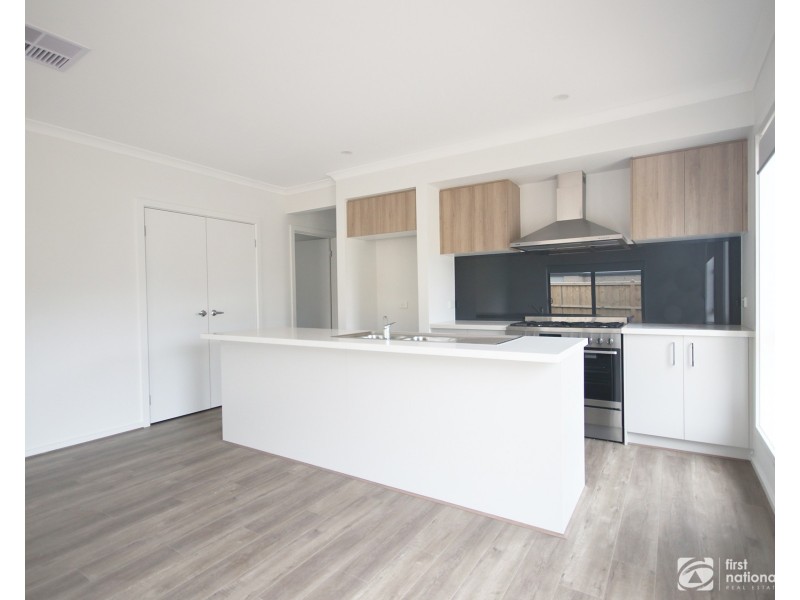 17 Blainey Way, Officer VIC 3809