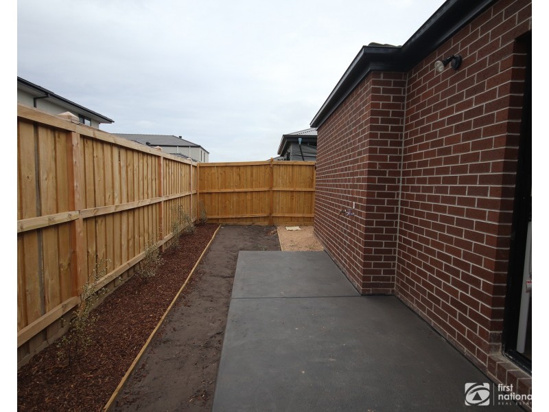 17 Blainey Way, Officer VIC 3809