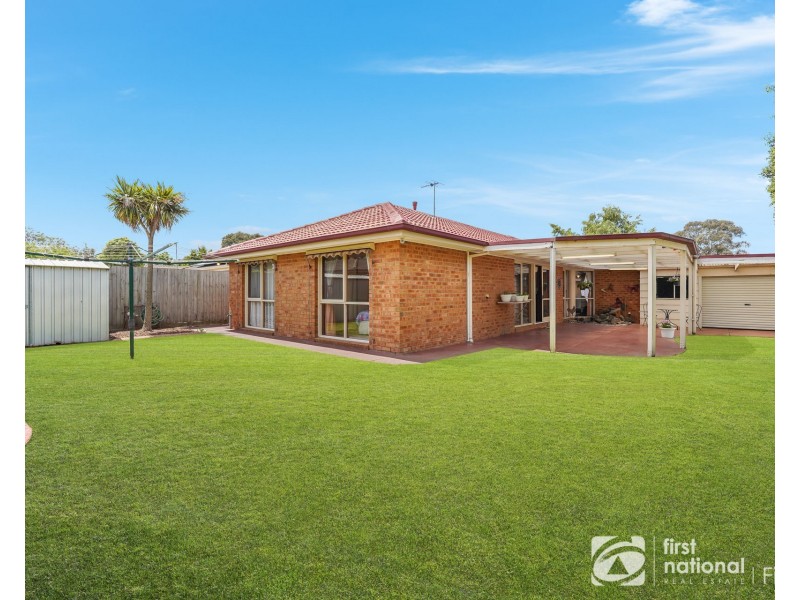 23 Lawless Drive, Cranbourne North VIC 3977