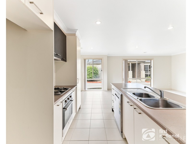 2/7-9 Elizabeth Street, Cranbourne North VIC 3977