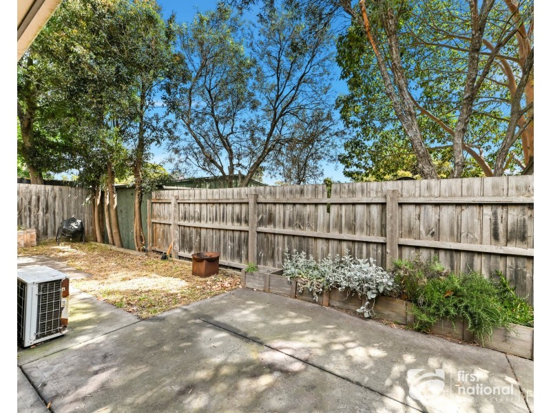 2/7-9 Elizabeth Street, Cranbourne North VIC 3977