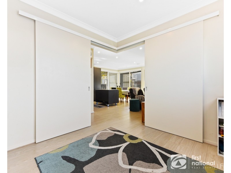 20 Stark Circuit, Cranbourne East VIC 3977