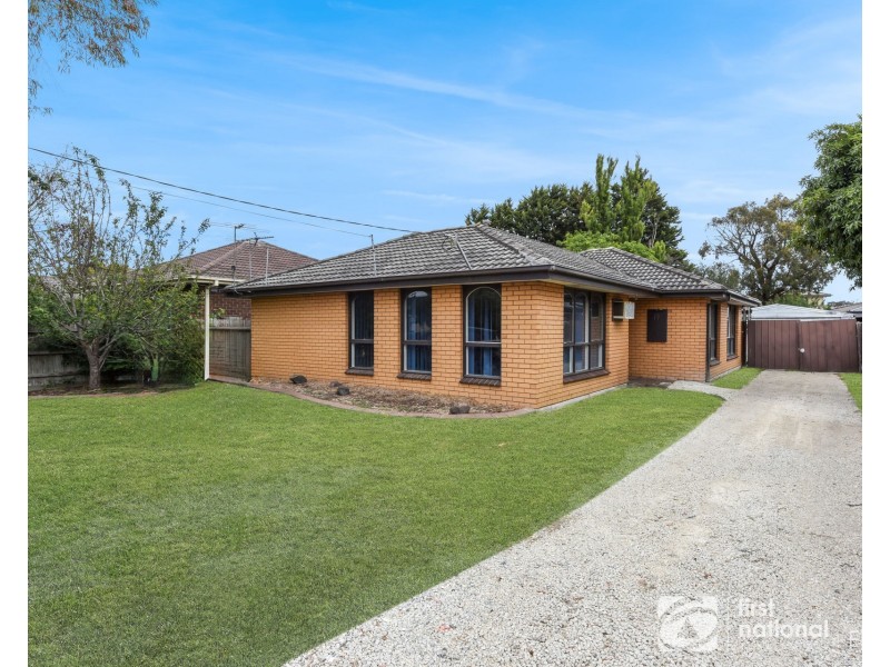 19 Ainsleigh Court, Cranbourne VIC 3977