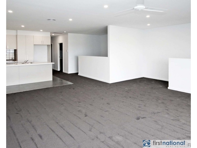 21 Push-Pea Way, Cranbourne West VIC 3977