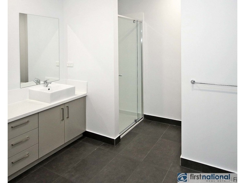 21 Push-Pea Way, Cranbourne West VIC 3977