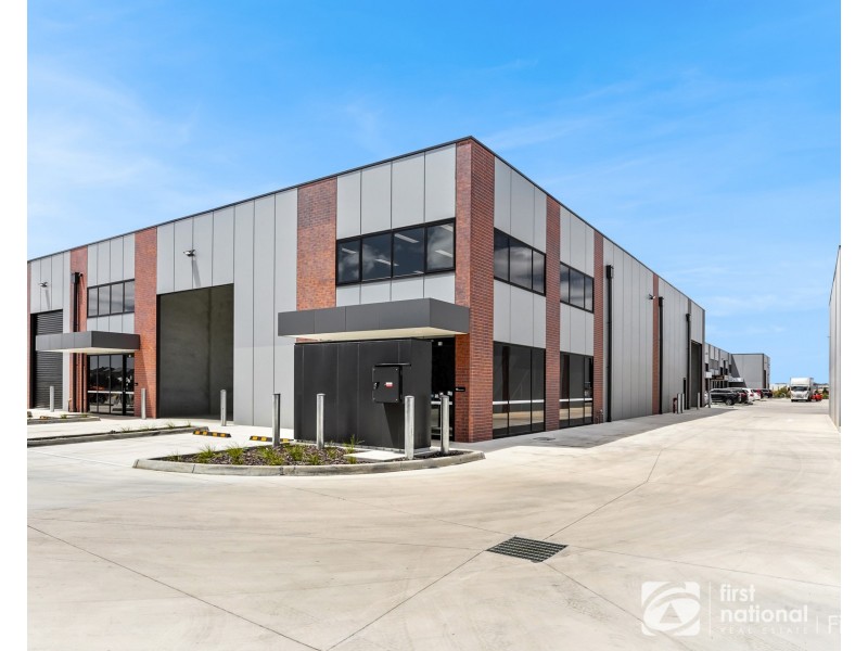 10 Argon Circuit, Clyde North VIC 3978