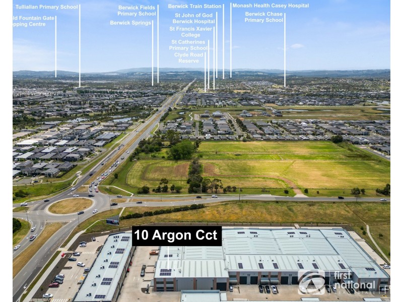 10 Argon Circuit, Clyde North VIC 3978
