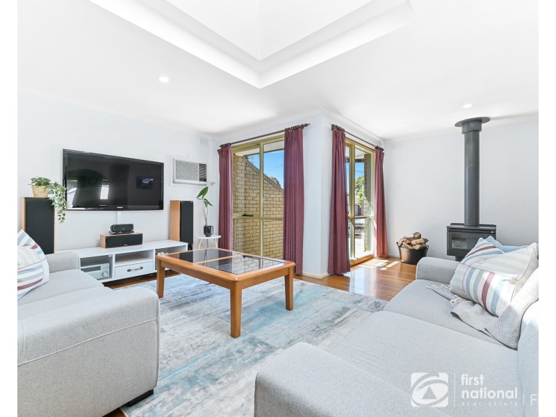 43 James Cook Drive, Cranbourne VIC 3977