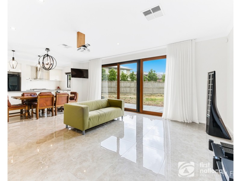 15 Pelham Drive, Clyde VIC 3978