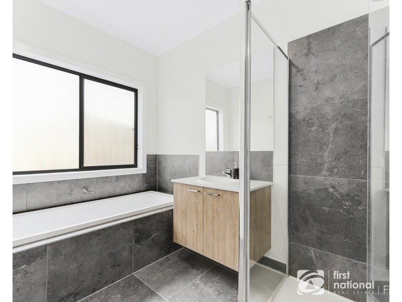 15 Pelham Drive, Clyde VIC 3978