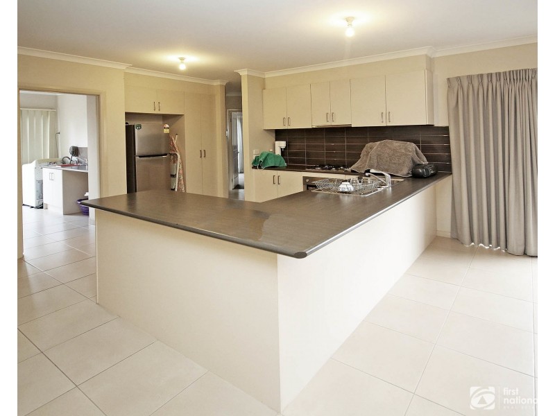 8A Bowen Street, Cranbourne VIC 3977