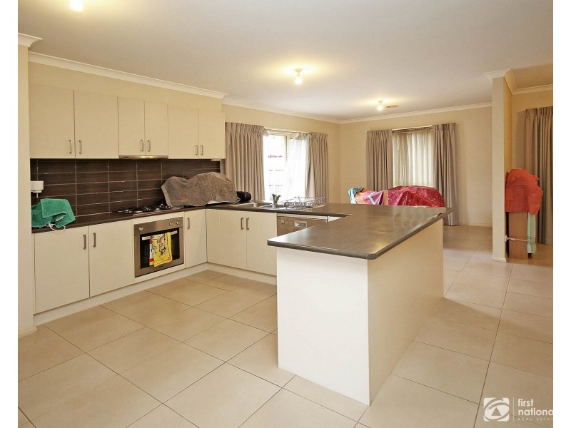 8A Bowen Street, Cranbourne VIC 3977