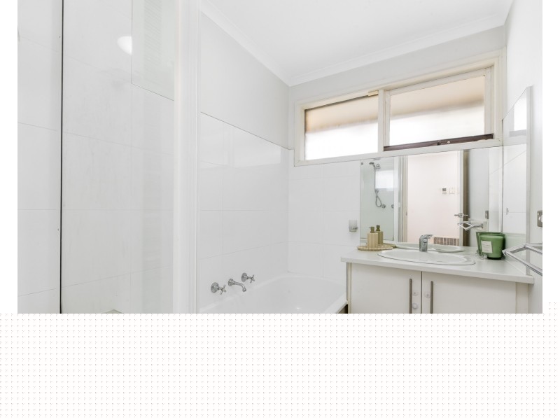 50 Elizabeth Street, Cranbourne North VIC 3977