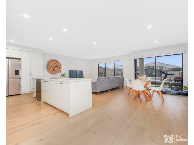 21. Kinross Parade, Clyde North VIC 3978