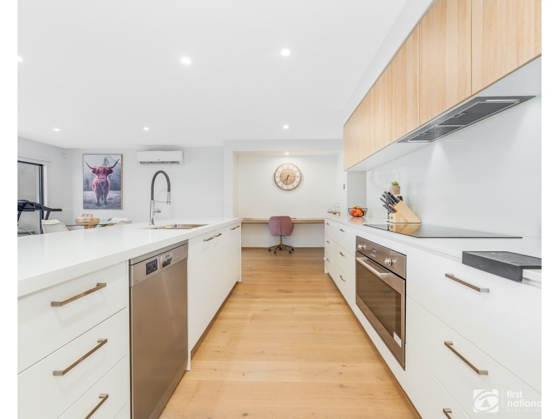 21. Kinross Parade, Clyde North VIC 3978