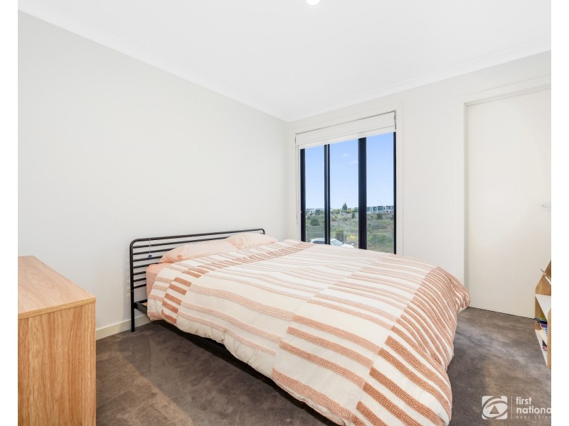 21. Kinross Parade, Clyde North VIC 3978