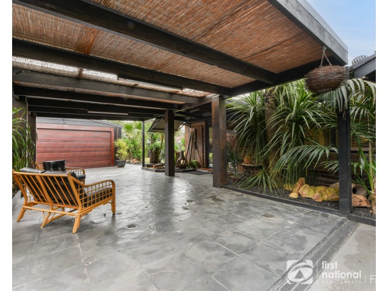 28 Waverley Park Drive, Cranbourne North VIC 3977