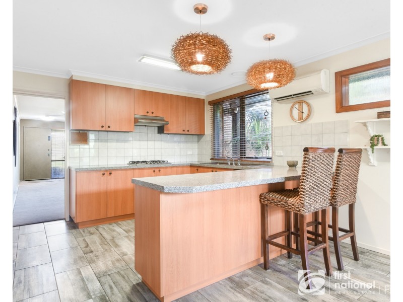 28 Waverley Park Drive, Cranbourne North VIC 3977