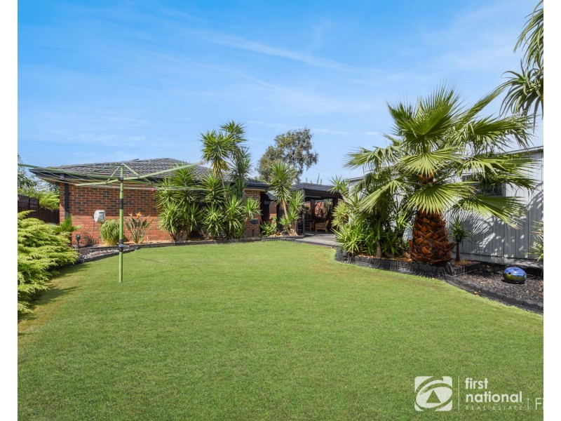 28 Waverley Park Drive, Cranbourne North VIC 3977