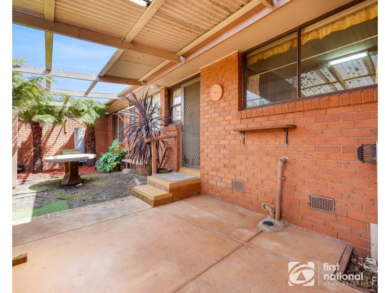 3/35 Lyall Street, Cranbourne VIC 3977