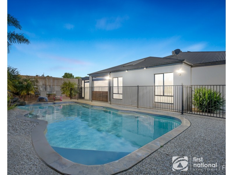 10. Lytham Court, Cranbourne VIC 3977