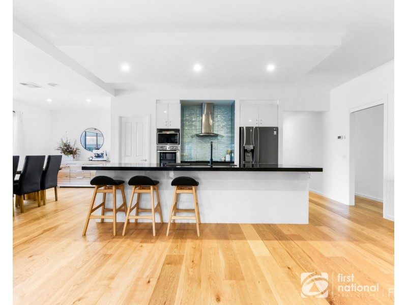 10. Lytham Court, Cranbourne VIC 3977