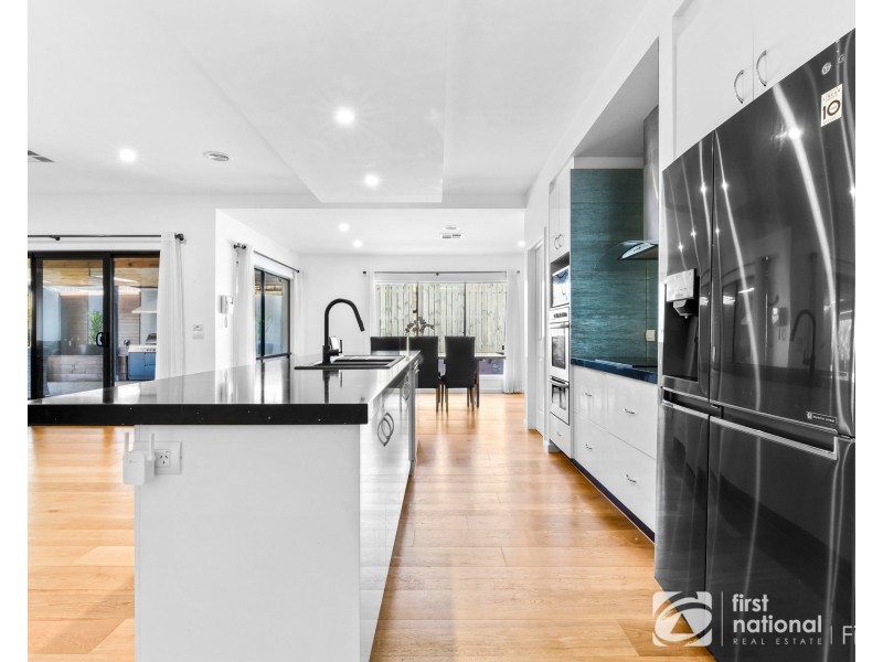 10. Lytham Court, Cranbourne VIC 3977