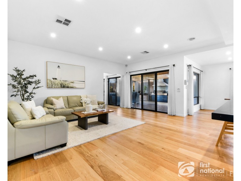 10. Lytham Court, Cranbourne VIC 3977