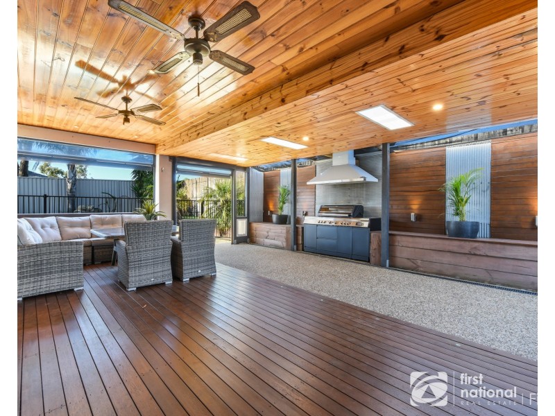 10. Lytham Court, Cranbourne VIC 3977