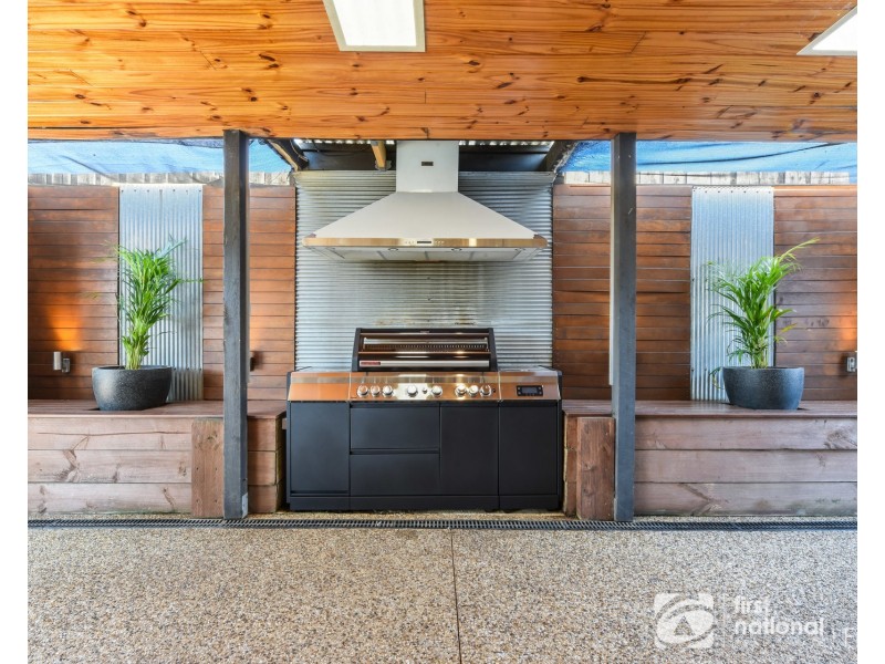 10. Lytham Court, Cranbourne VIC 3977
