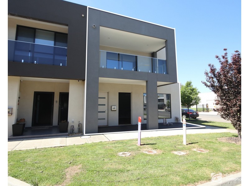 11 Powell Way, Cranbourne West VIC 3977