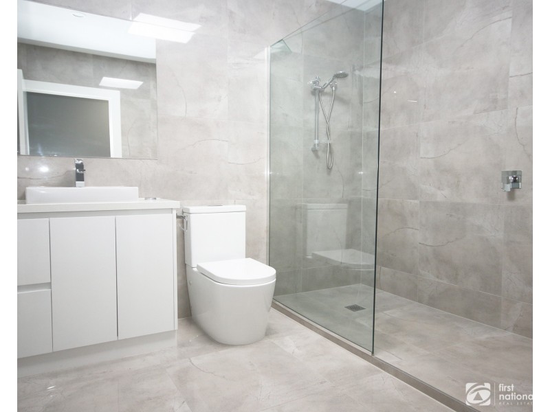 11 Powell Way, Cranbourne West VIC 3977