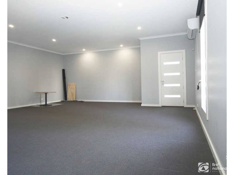 11 Powell Way, Cranbourne West VIC 3977