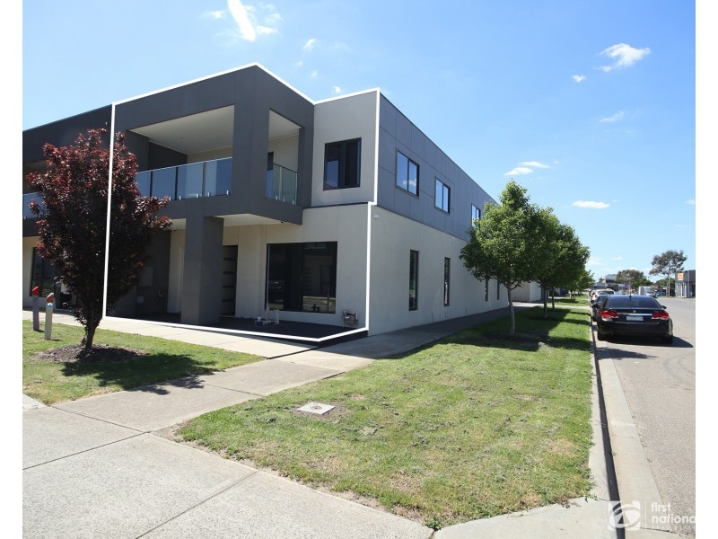 11 Powell Way, Cranbourne West VIC 3977