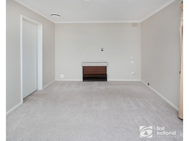 2 Canterbury Street, Cranbourne VIC 3977