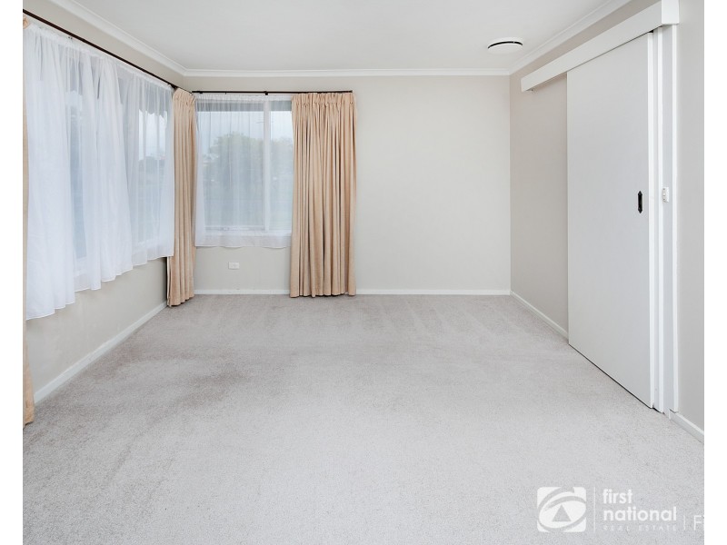 2 Canterbury Street, Cranbourne VIC 3977