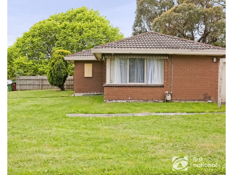 2 Canterbury Street, Cranbourne VIC 3977